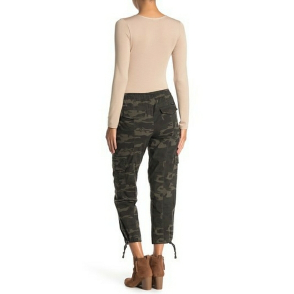 NWT Sanctuary Camo Poplin Cargo Crop Pants - Picture 3 of 5